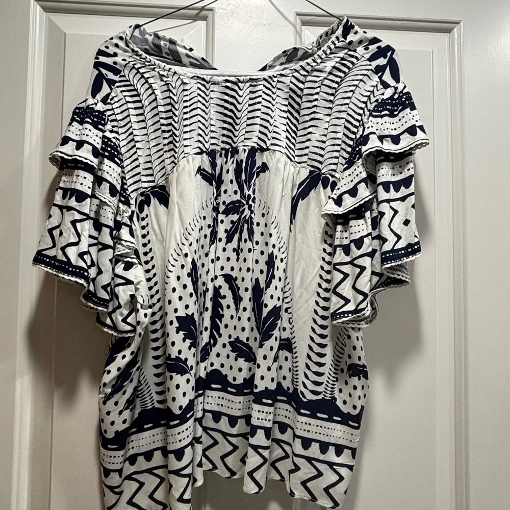 Rose & Olive Navy and White Blouse